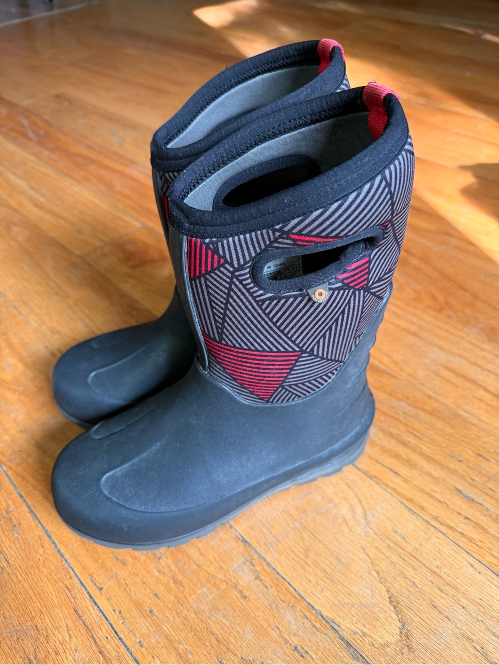 Bogs Kids Black Boots with Red Geometric Upper